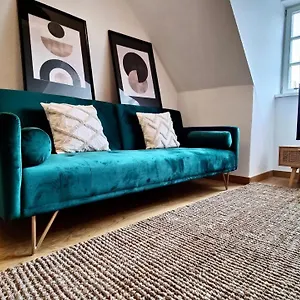 One Apartment's⎢neu+zentral⎢alberstplatz⎢altbau Apartment