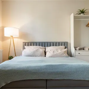 Ein Gemuetliches Mit Netflix Im Zentrum Bahnhofsnaehe Apartment